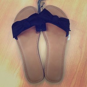 Comfort Sandals with Black Bows